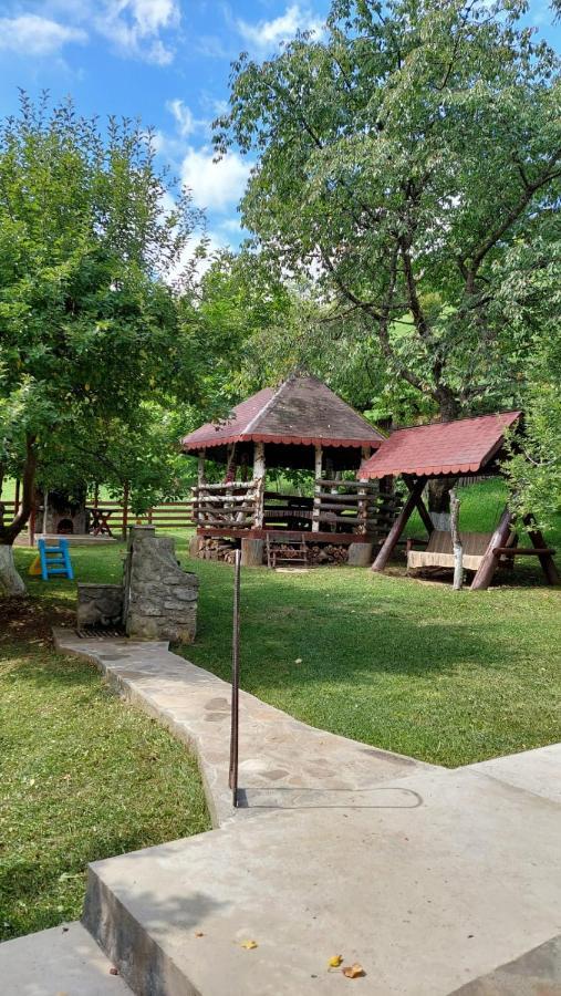 Cabana Dochita Ceahlău Exterior foto